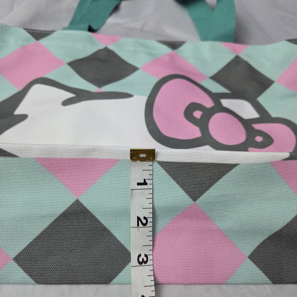 Hello Kitty Tote Set - Picture 7 of 12